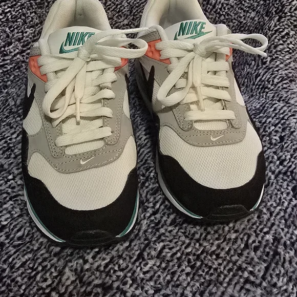 Nike Air Max Sneakers in Black and White - Picture 3 of 10